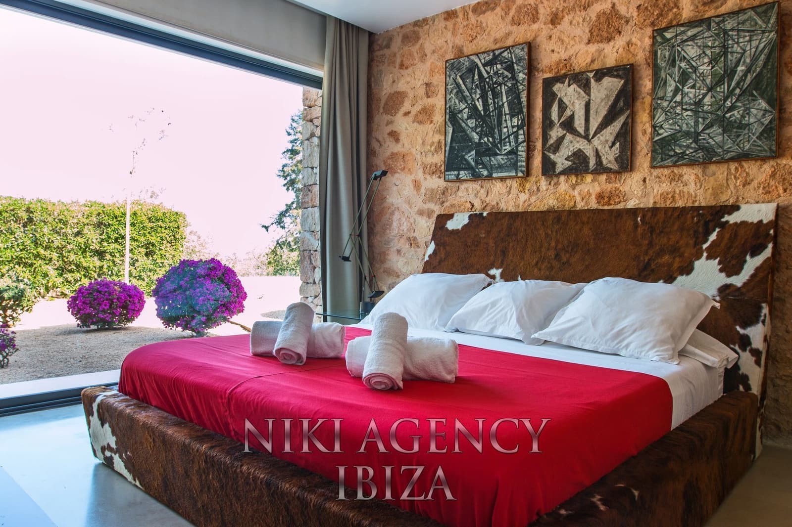 4 bedroom Villa for sale in Sant Rafael de Sa Creu with pool garage - € 4,395,000 (Ref: 9765023)