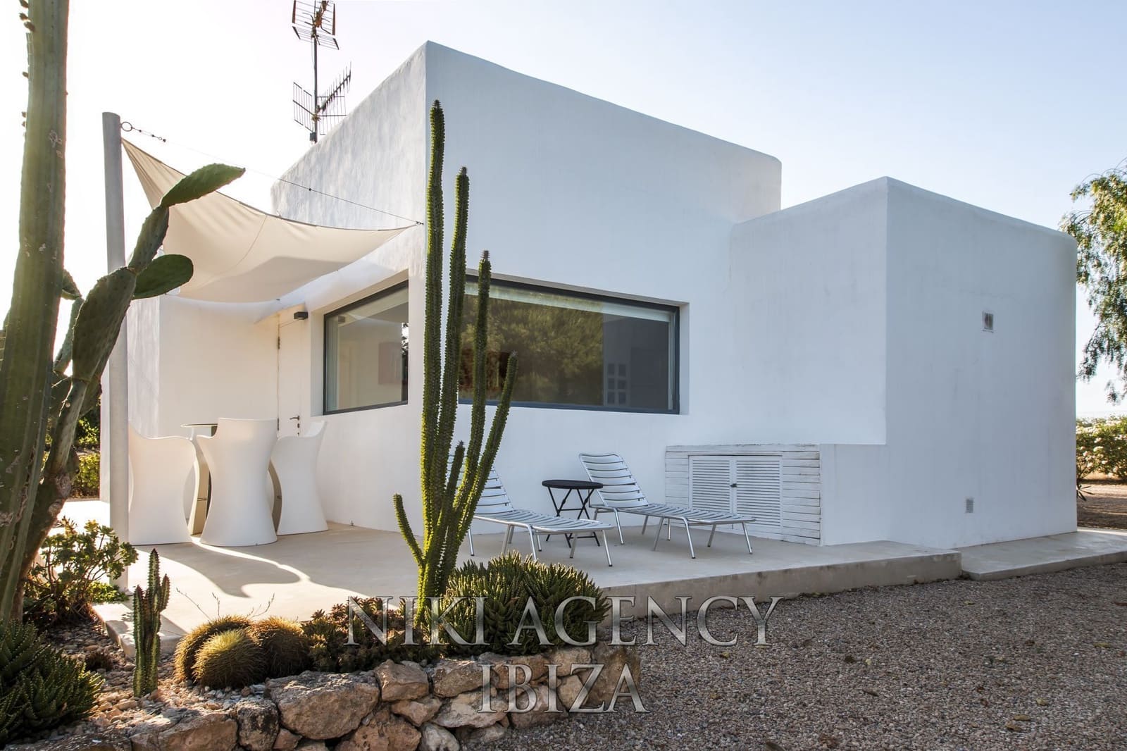 4 bedroom Villa for sale in Sant Rafael de Sa Creu with pool garage - € 4,395,000 (Ref: 9765023)