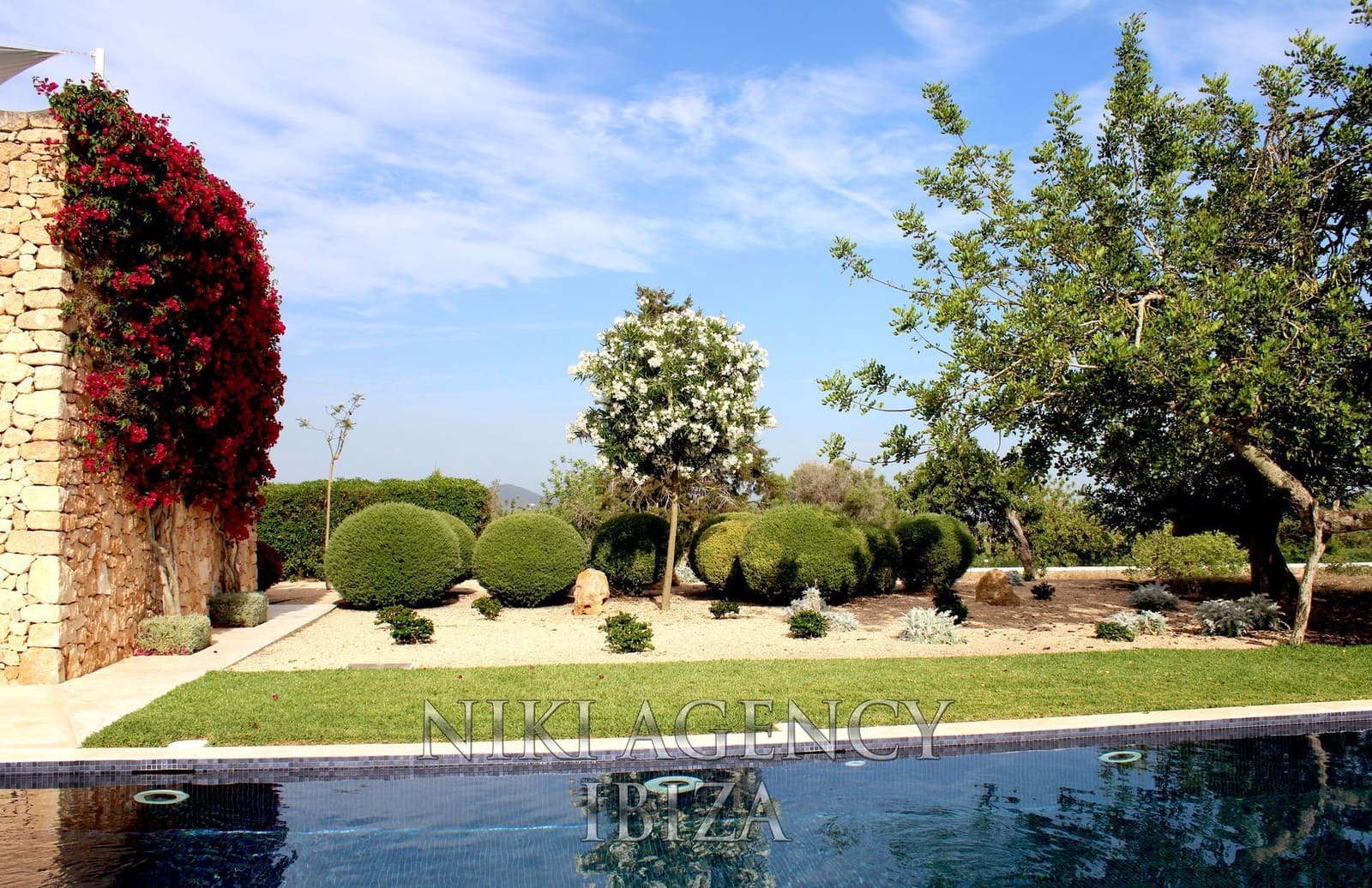 4 bedroom Villa for sale in Sant Rafael de Sa Creu with pool garage - € 4,395,000 (Ref: 9765023)