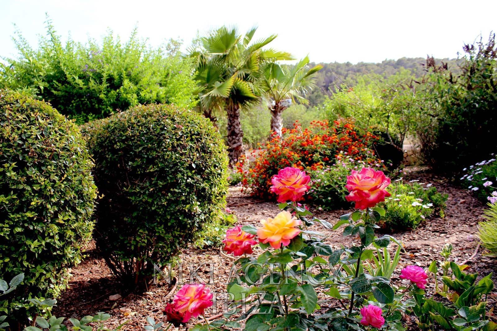 4 bedroom Villa for sale in Sant Rafael de Sa Creu with pool garage - € 4,395,000 (Ref: 9765023)