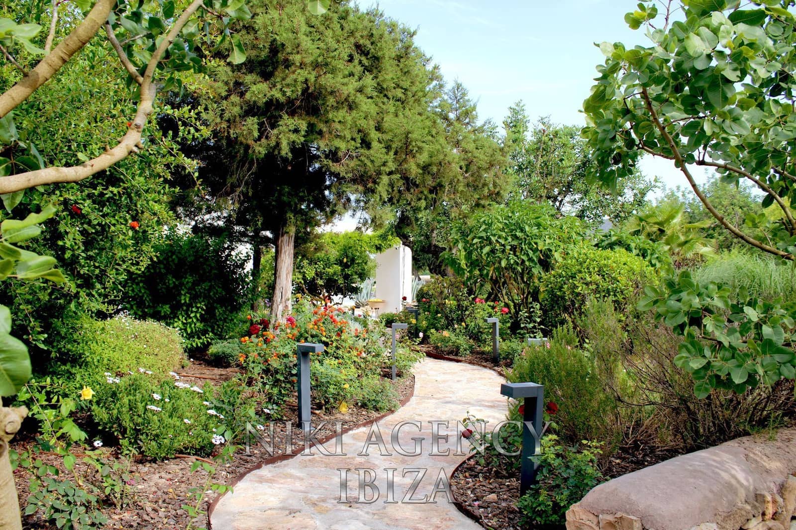 4 bedroom Villa for sale in Sant Rafael de Sa Creu with pool garage - € 4,395,000 (Ref: 9765023)