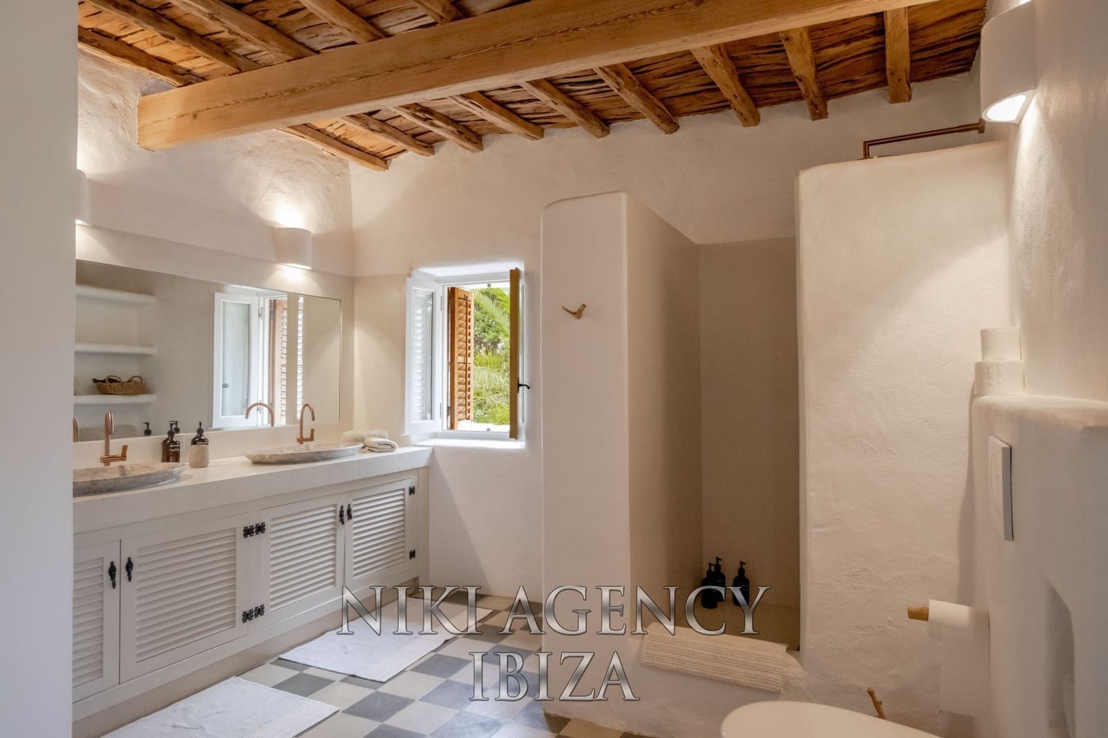8 soverom Villa til salgs i Puig de'n Valls med svømmebasseng garasje - € 6 450 000 (Ref: 9811203)