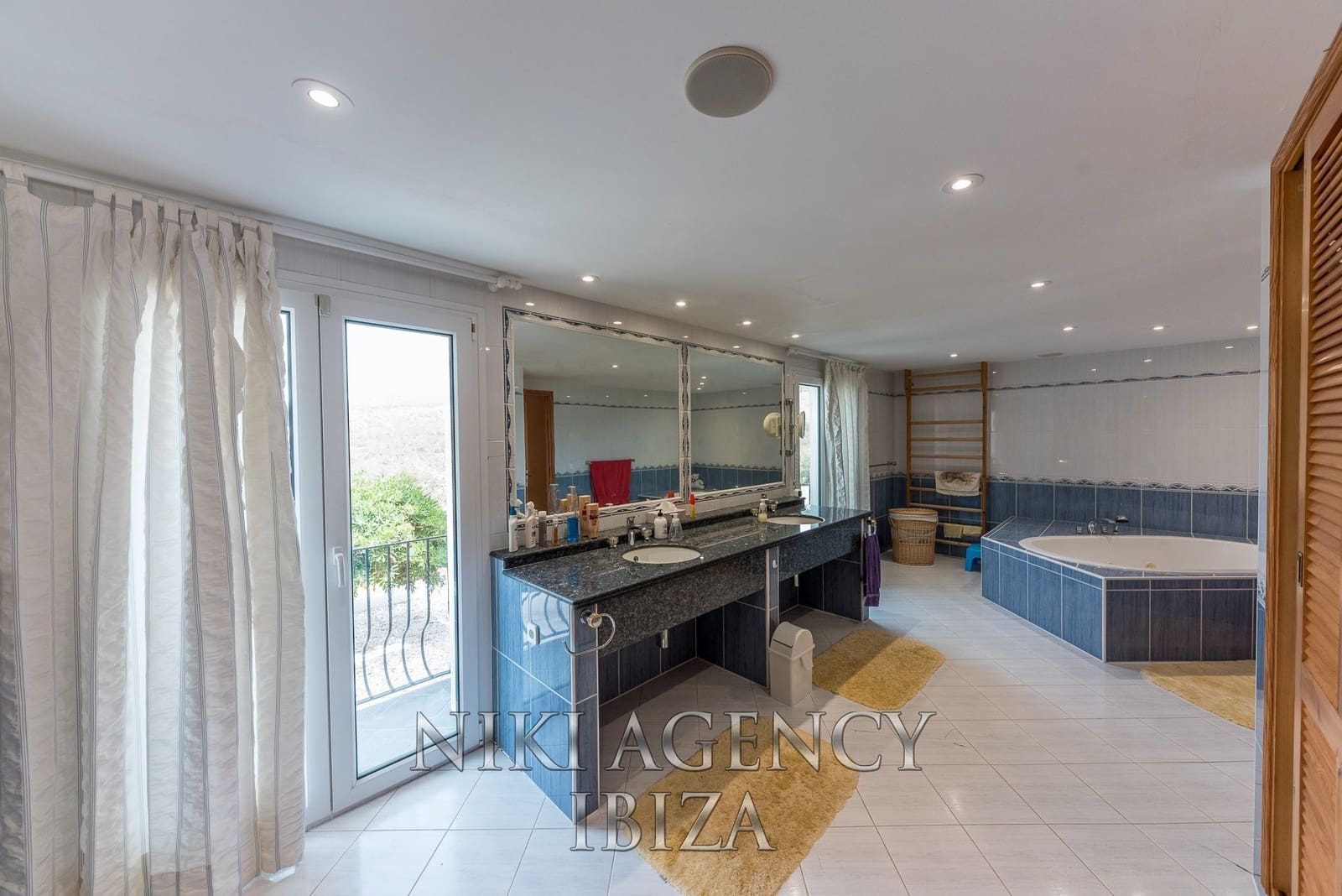 3 soverom Villa til salgs i Cala Vadella med svømmebasseng garasje - € 2 150 000 (Ref: 9828244)