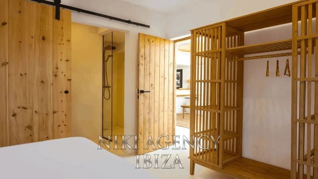 2 slaapkamer Appartement te koop in Cala Vadella, San Jose / Sant Josep de Sa Talaia met zwembad - € 495.000 (Ref: 9835161)