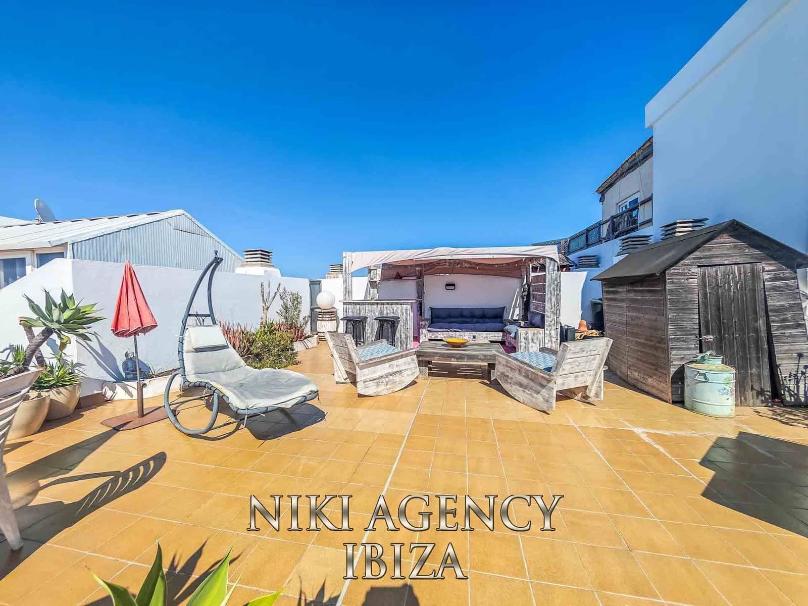 1 soverom Penthouse til salgs i Cala d'en Bou med svømmebasseng - € 330 000 (Ref: 9875642)