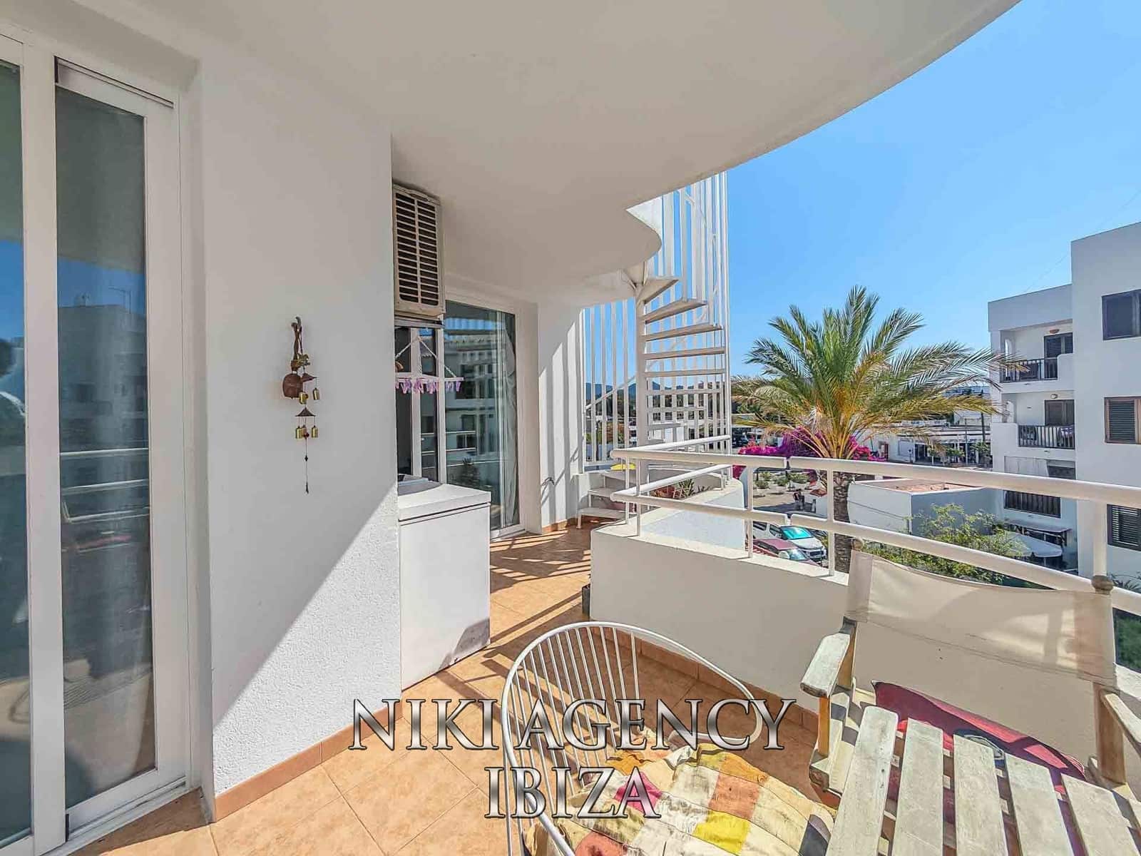1 soverom Penthouse til salgs i Cala d'en Bou med svømmebasseng - € 330 000 (Ref: 9875642)