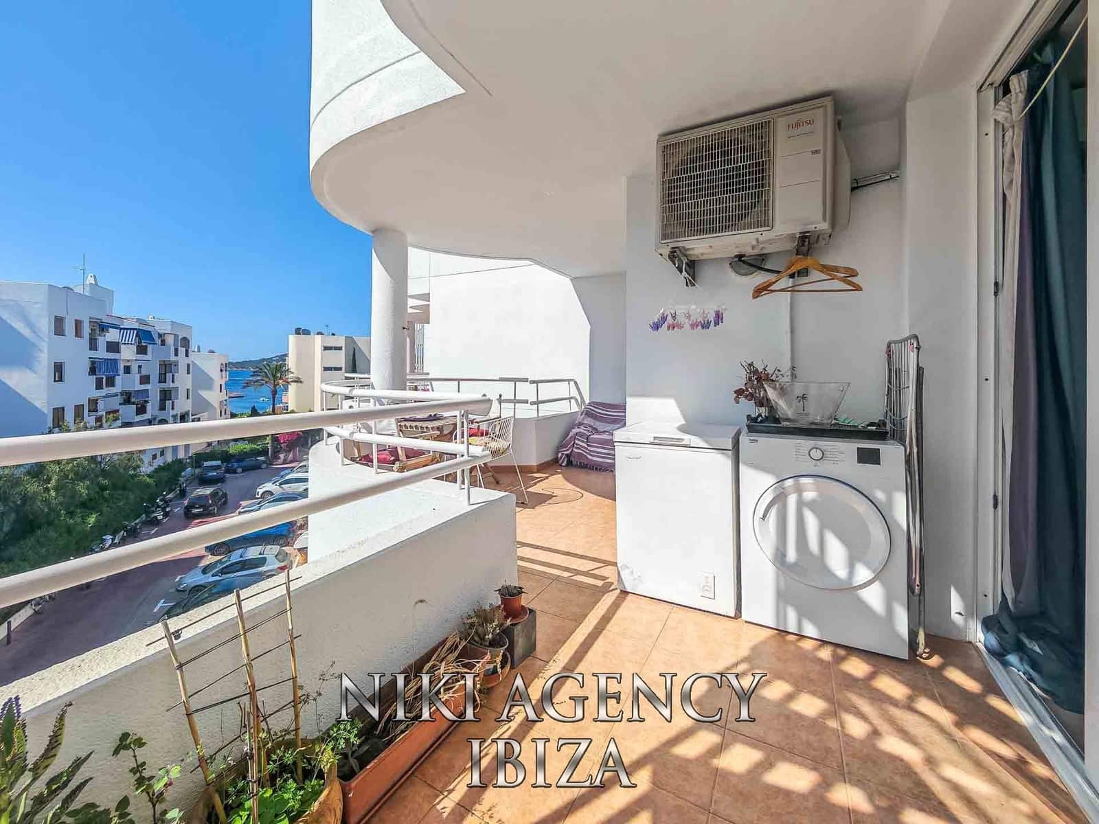 1 soverom Penthouse til salgs i Cala d'en Bou med svømmebasseng - € 330 000 (Ref: 9875642)