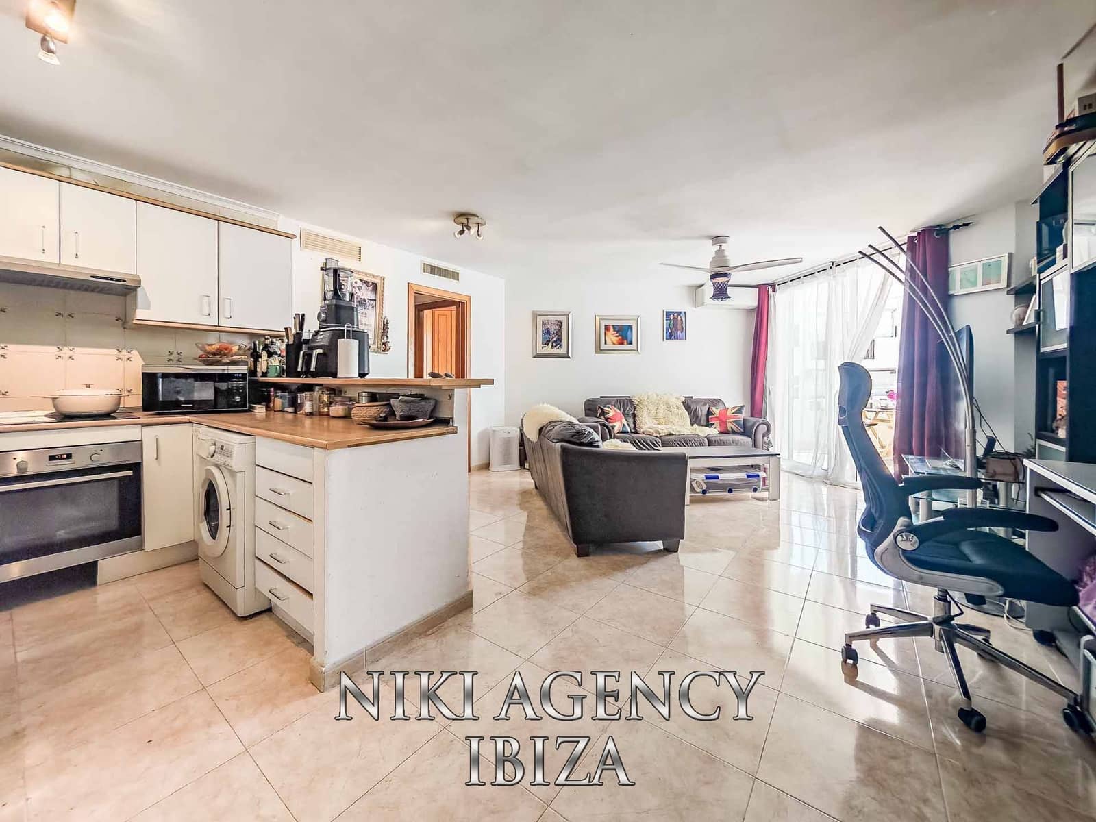 1 soverom Penthouse til salgs i Cala d'en Bou med svømmebasseng - € 330 000 (Ref: 9875642)