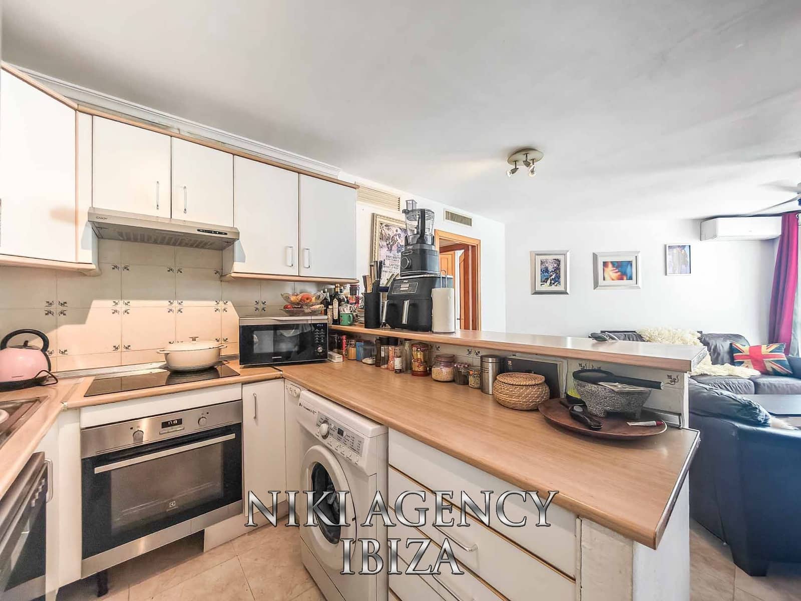 1 soverom Penthouse til salgs i Cala d'en Bou med svømmebasseng - € 330 000 (Ref: 9875642)