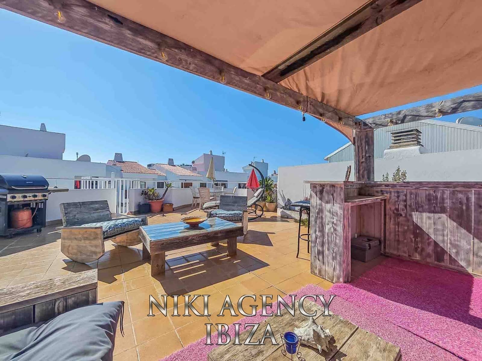 1 soverom Penthouse til salgs i Cala d'en Bou med svømmebasseng - € 330 000 (Ref: 9875642)