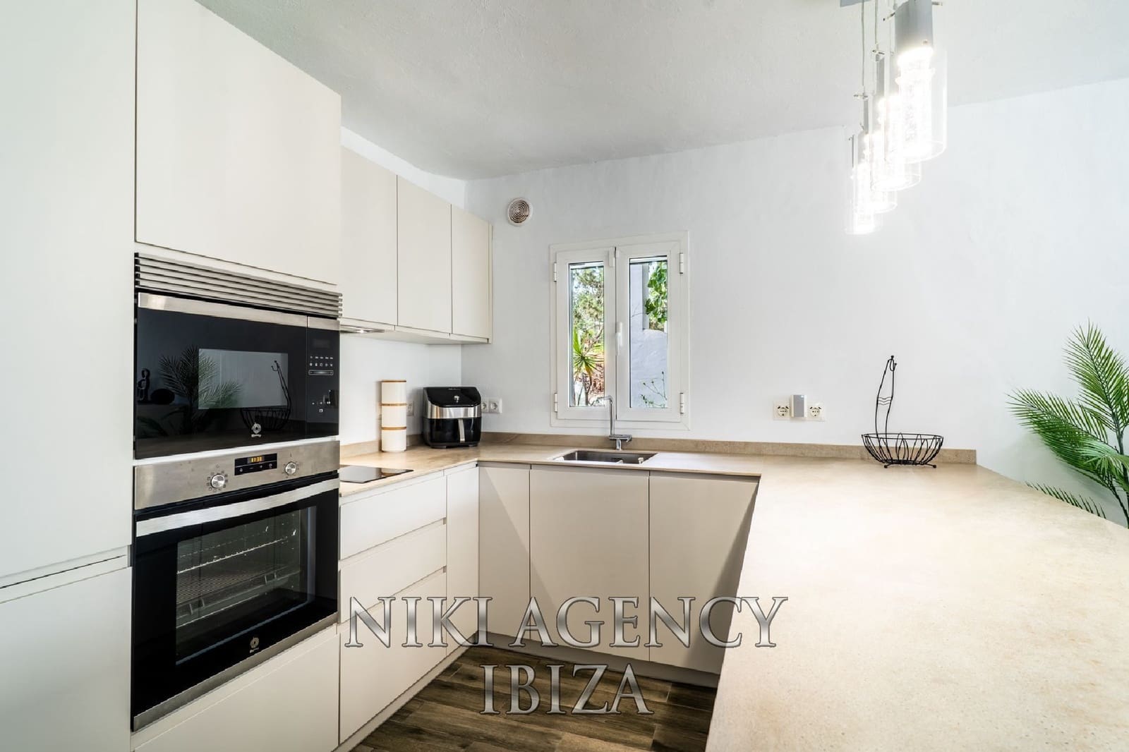 2 slaapkamer Appartement te koop in Cala Vadella met zwembad - € 499.000 (Ref: 9959111)