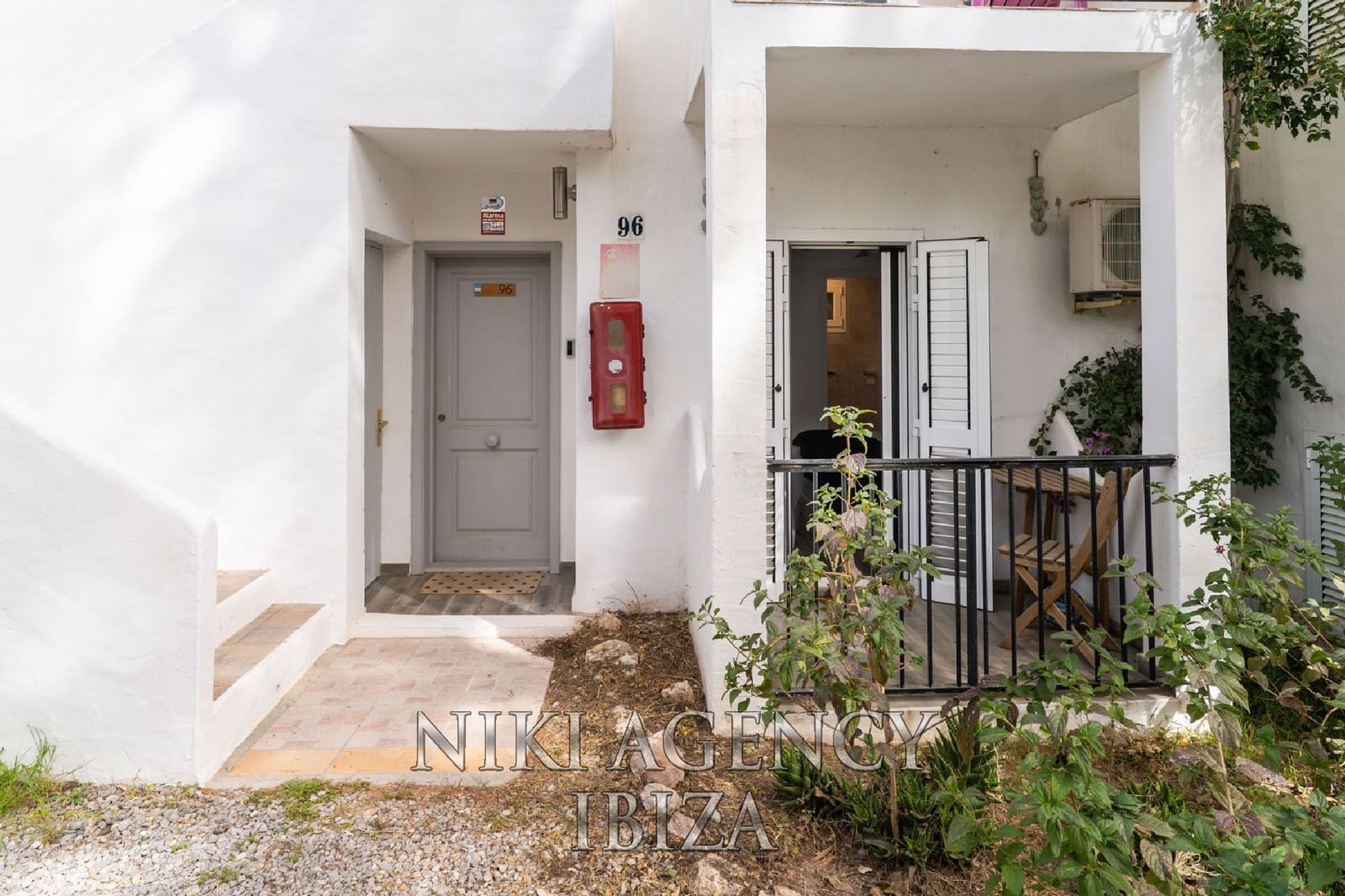 2 slaapkamer Appartement te koop in Cala Vadella met zwembad - € 499.000 (Ref: 9959111)