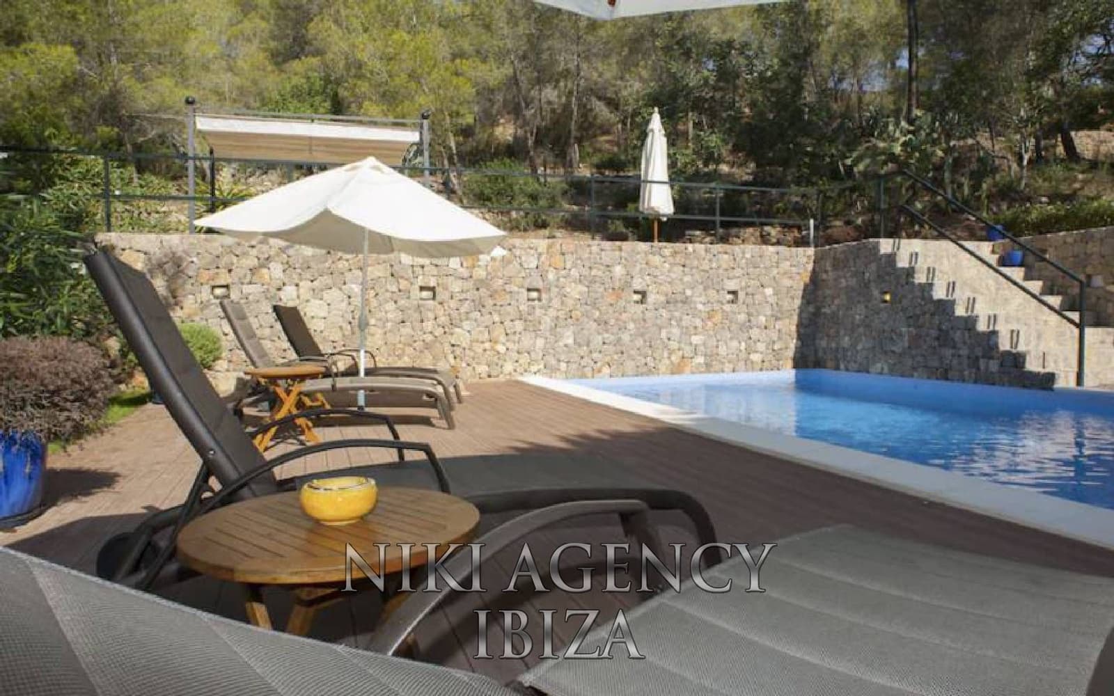 4 bedroom Villa for sale in Sant Joan de Labritja with pool garage - € 2,190,000 (Ref: 9968062)