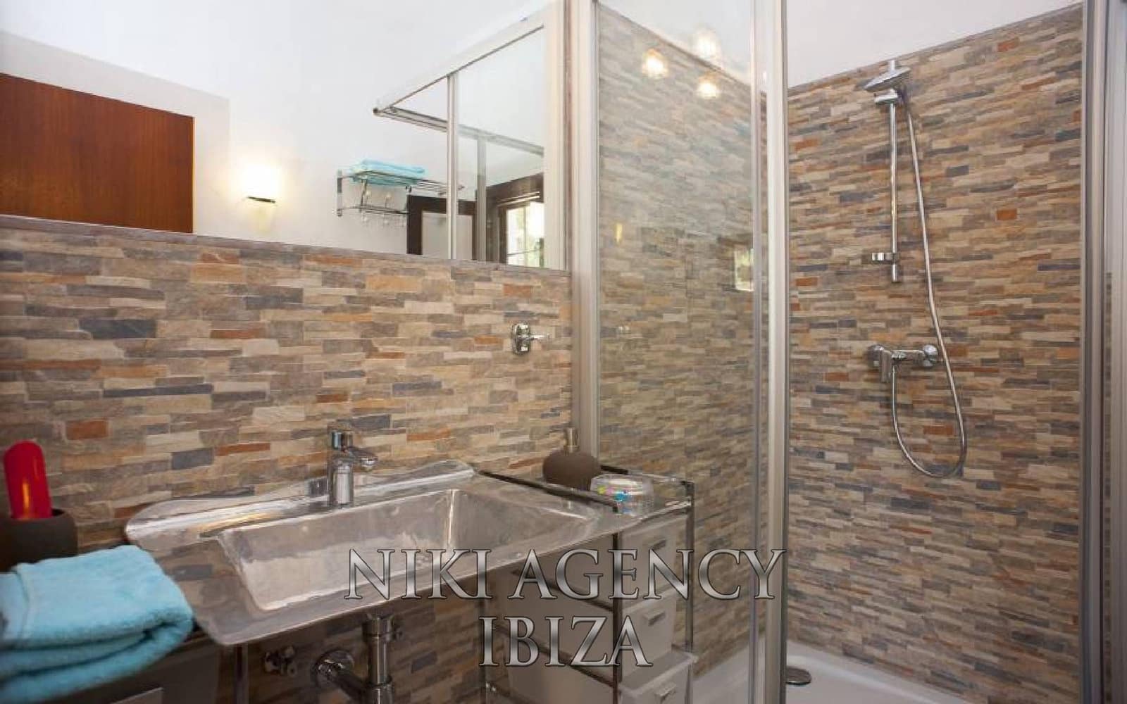 4 bedroom Villa for sale in Sant Joan de Labritja with pool garage - € 2,190,000 (Ref: 9968062)
