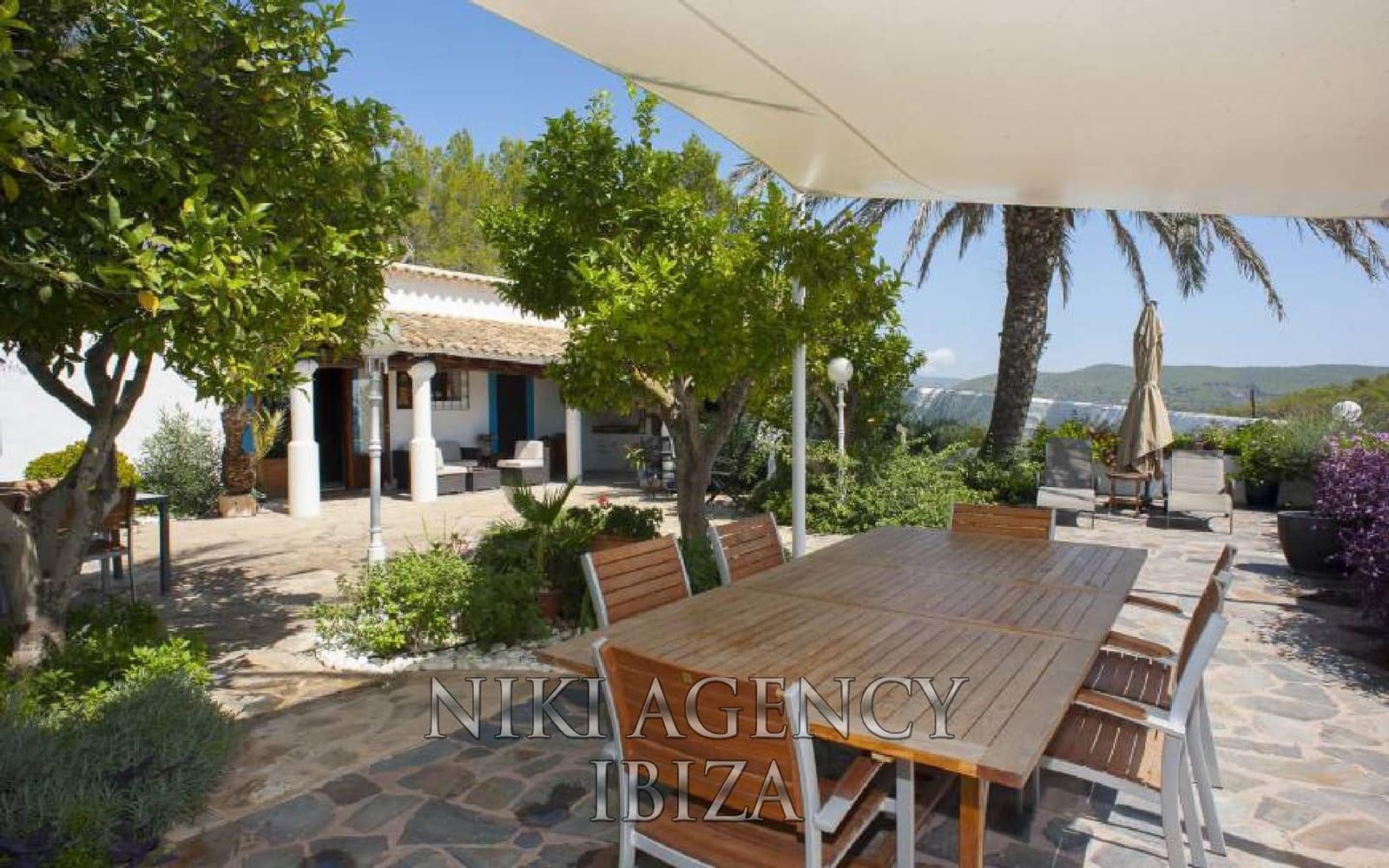 4 bedroom Villa for sale in Sant Joan de Labritja with pool garage - € 2,190,000 (Ref: 9968062)