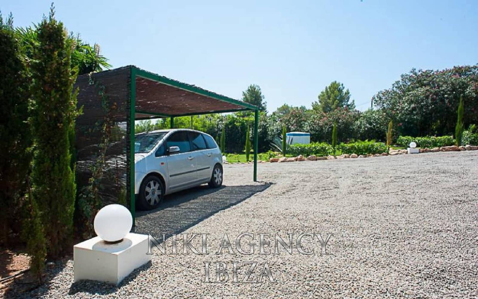 4 bedroom Villa for sale in Sant Joan de Labritja with pool garage - € 2,190,000 (Ref: 9968062)