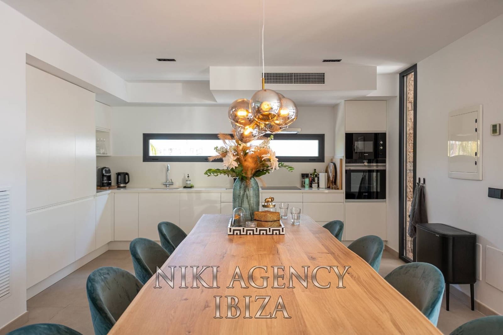6 slaapkamer Villa te koop in Talamanca met zwembad garage - € 3.850.000 (Ref: 9986341)