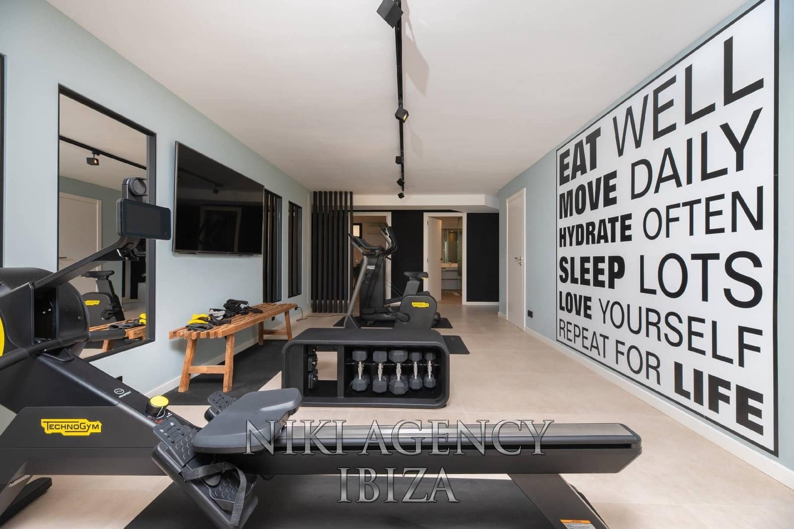 6 slaapkamer Villa te koop in Talamanca met zwembad garage - € 3.850.000 (Ref: 9986341)