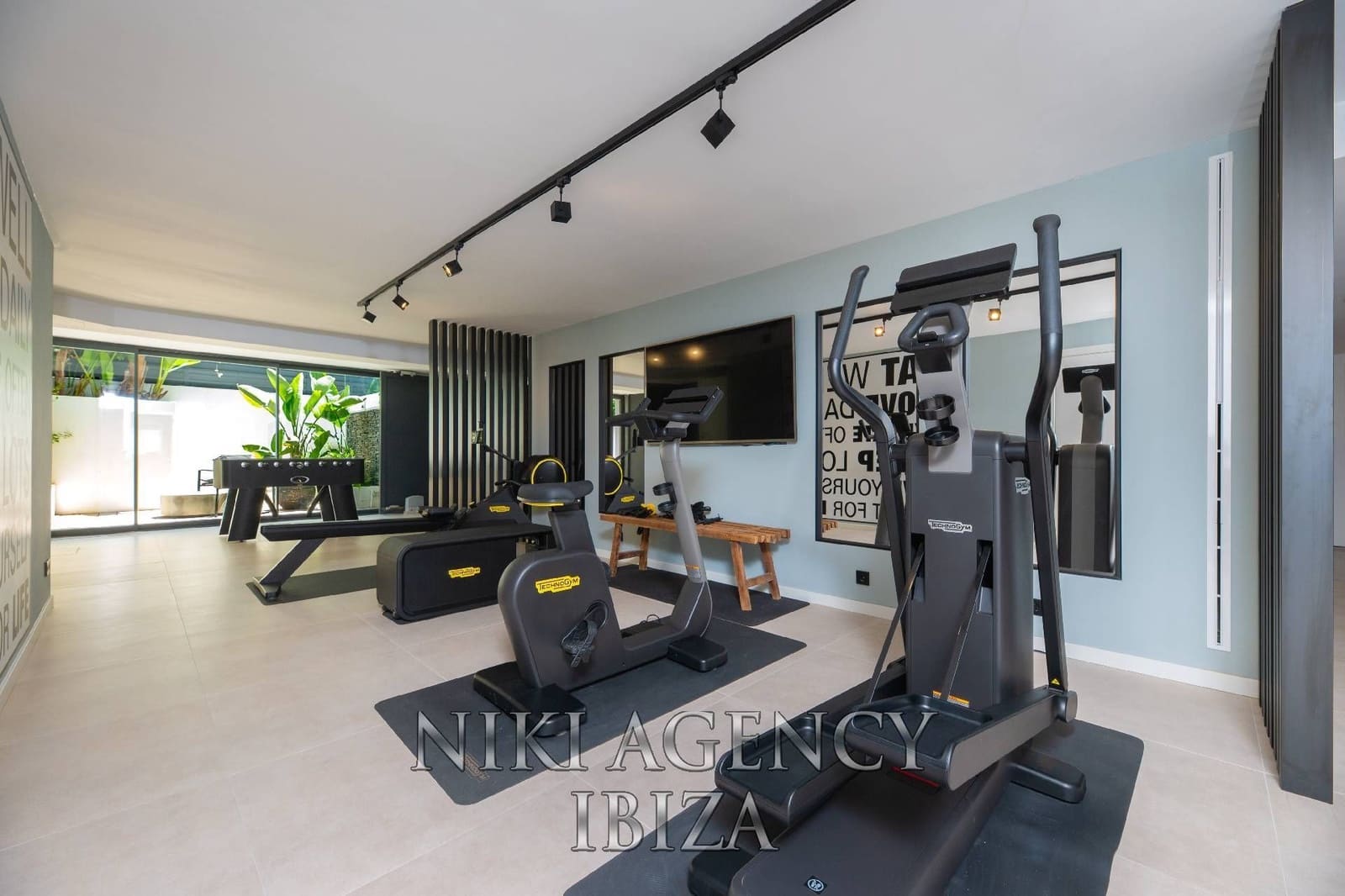 6 slaapkamer Villa te koop in Talamanca met zwembad garage - € 3.850.000 (Ref: 9986341)