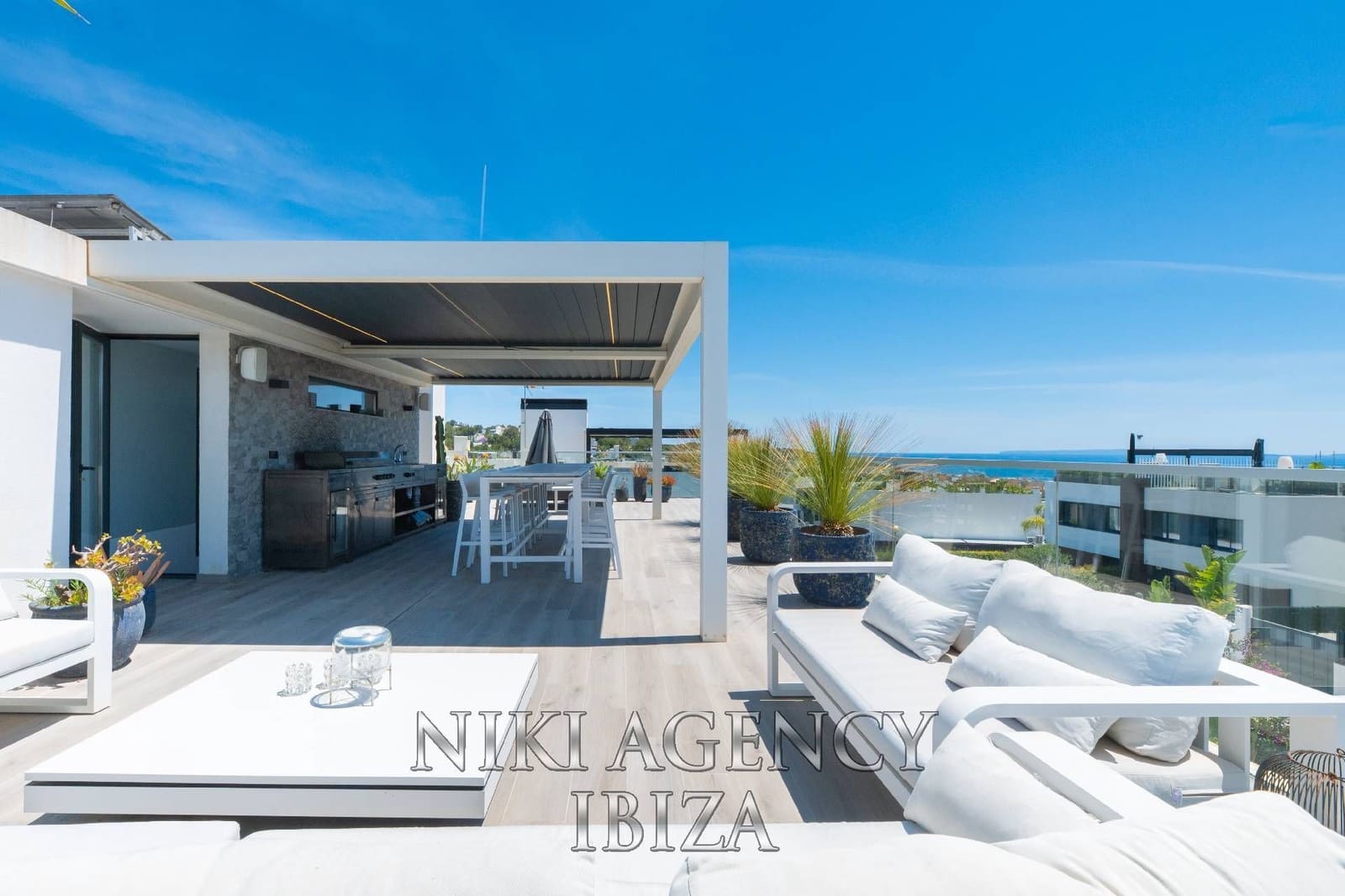 6 slaapkamer Villa te koop in Talamanca met zwembad garage - € 3.850.000 (Ref: 9986341)