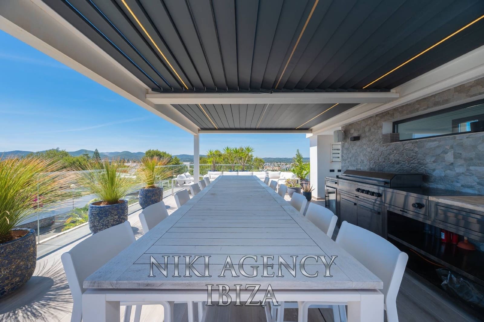 6 slaapkamer Villa te koop in Talamanca met zwembad garage - € 3.850.000 (Ref: 9986341)