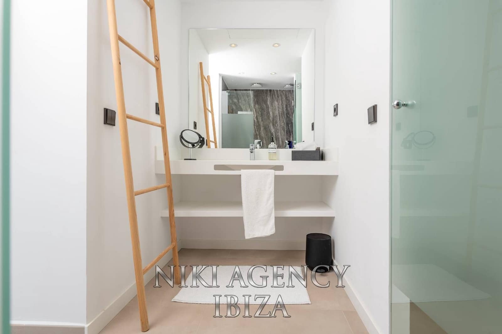 6 slaapkamer Villa te koop in Talamanca met zwembad garage - € 3.850.000 (Ref: 9986341)