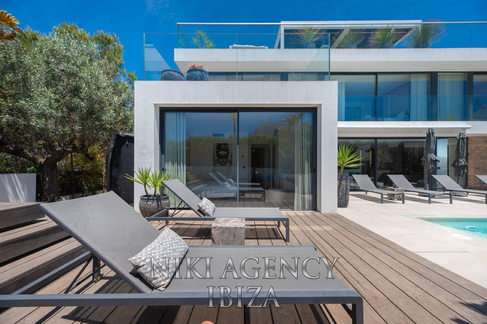 6 slaapkamer Villa te koop in Talamanca met zwembad garage - € 3.850.000 (Ref: 9986341)