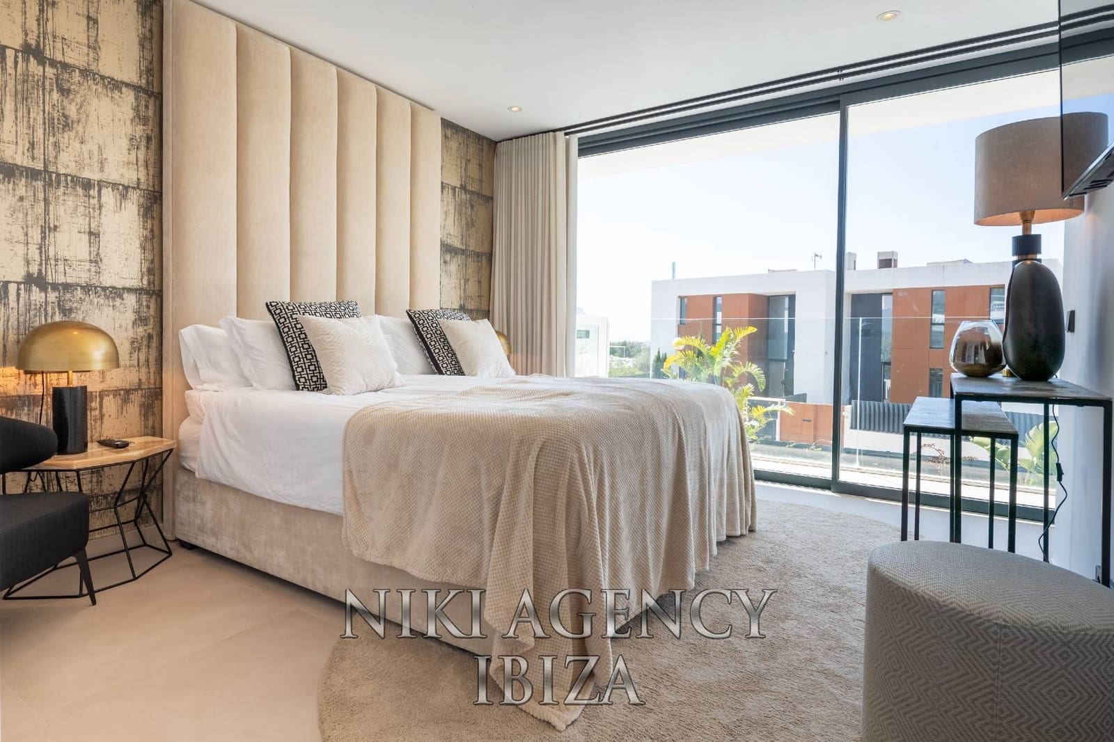 6 slaapkamer Villa te koop in Talamanca met zwembad garage - € 3.850.000 (Ref: 9986341)