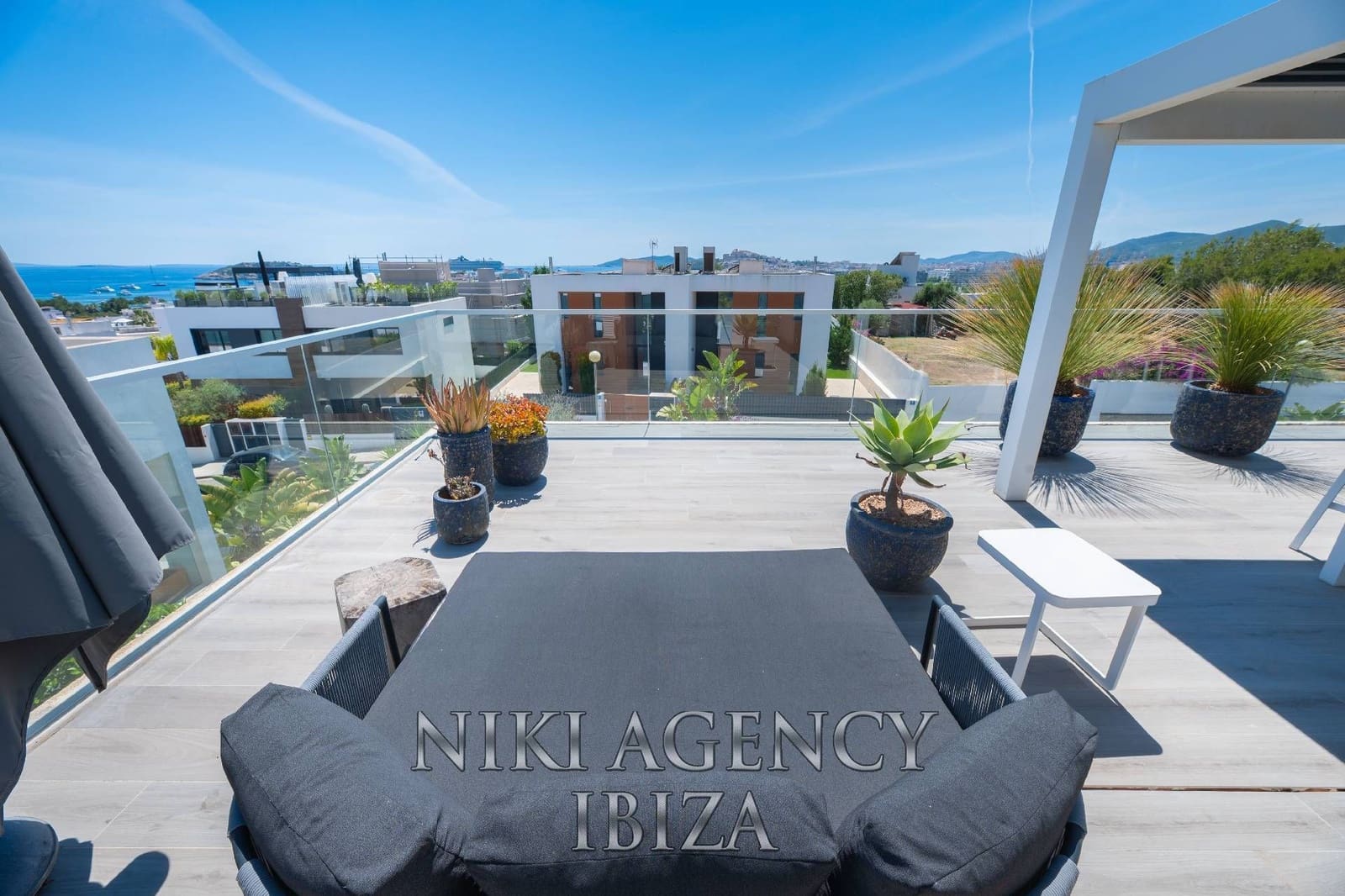6 slaapkamer Villa te koop in Talamanca met zwembad garage - € 3.850.000 (Ref: 9986341)