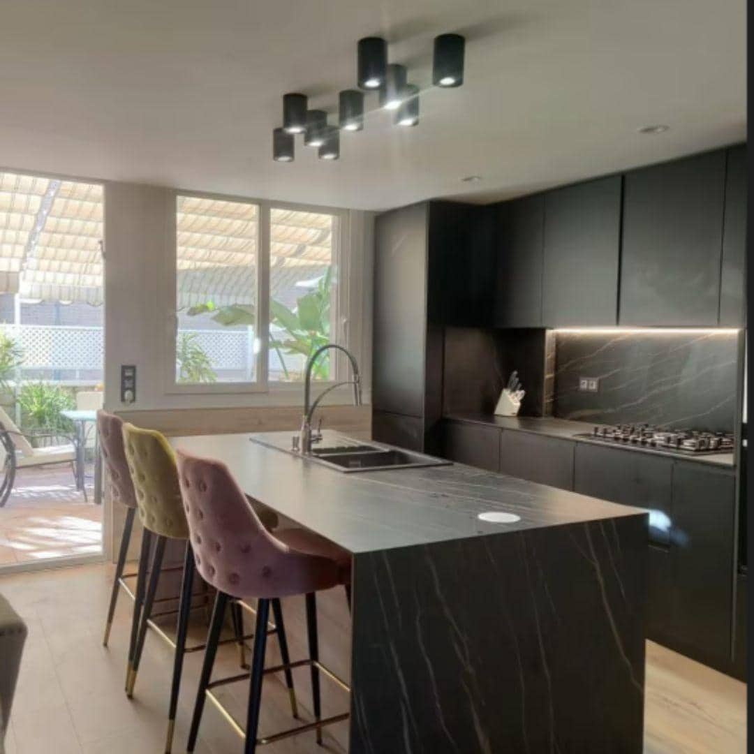 4 soveværelse Rækkehus til salg i Playa de San Juan med swimmingpool garage - € 590.000 (Ref: 8432686)