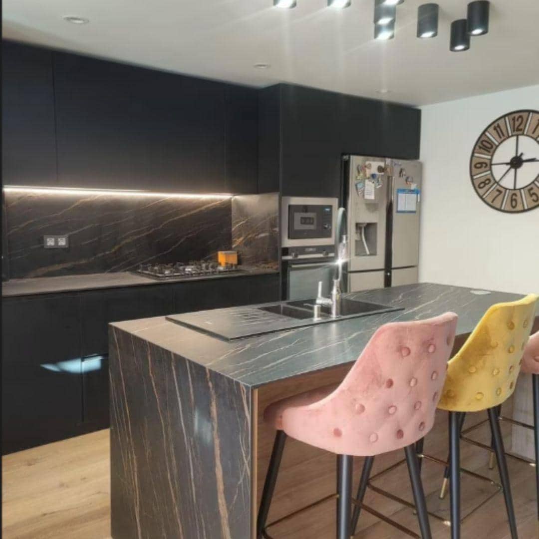 4 soveværelse Rækkehus til salg i Playa de San Juan med swimmingpool garage - € 590.000 (Ref: 8432686)