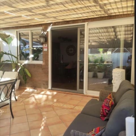 4 quarto Moradia em Banda para venda em Playa de San Juan, Alicante cidade com piscina garagem - 590 000 € (Ref: 8432686)