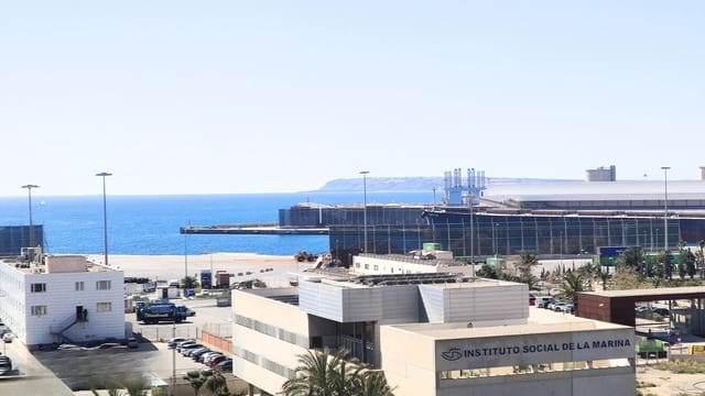 4 soveværelse Lejlighed til salg i Ensanche - Diputacion, Alicante by - € 690.000 (Ref: 8902994)