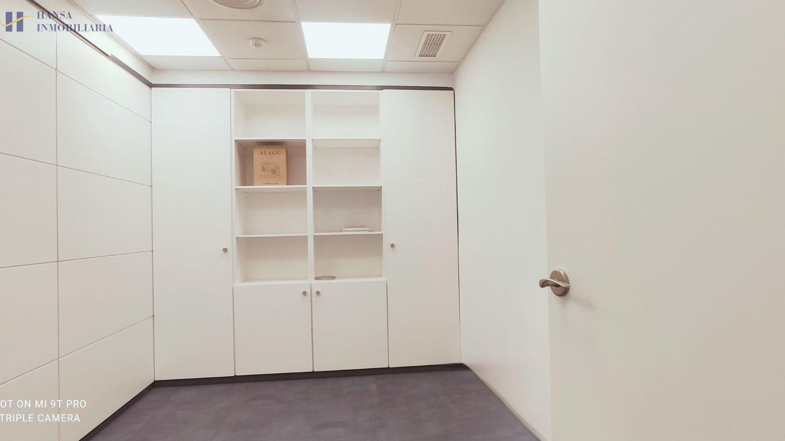 Kontor til salgs i Alicante by med garasje - € 750 000 (Ref: 8902995)