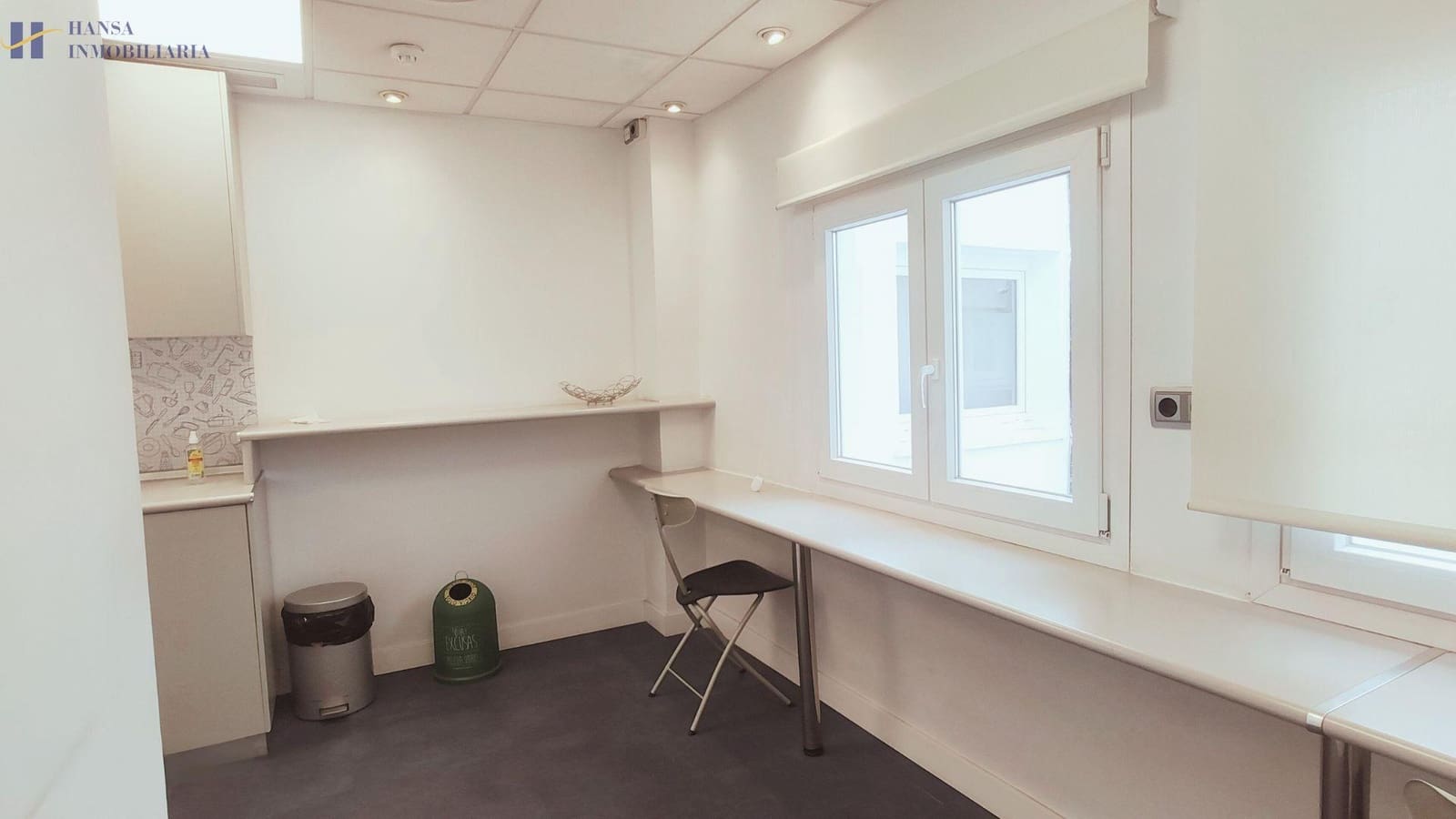 Kontor til salgs i Alicante by med garasje - € 750 000 (Ref: 8902995)