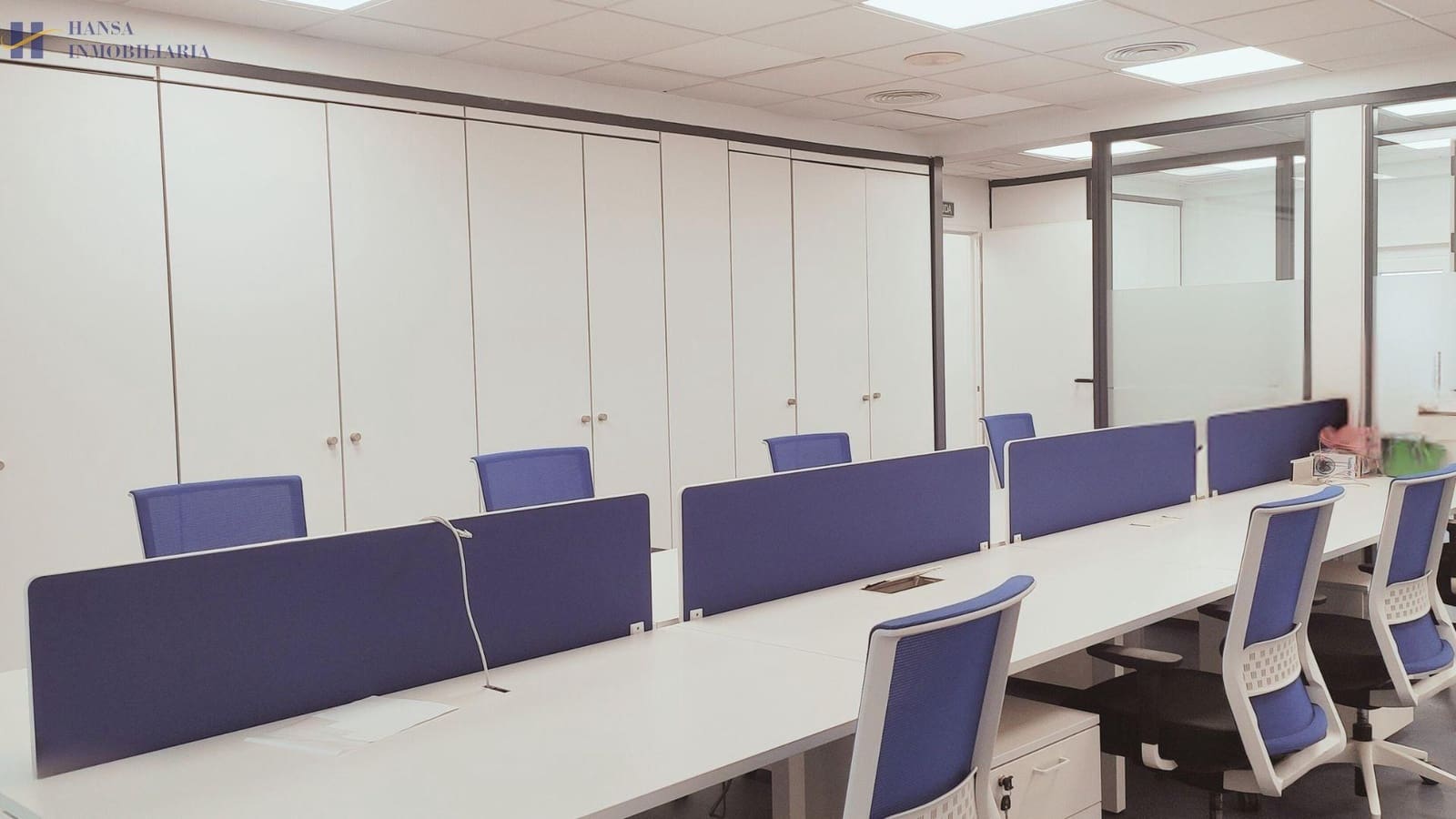 Kontor til salgs i Alicante by med garasje - € 750 000 (Ref: 8902995)