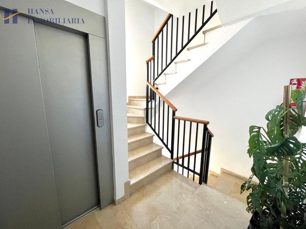 3 soverom Leilighet til salgs i Playa de San Juan med svømmebasseng garasje - € 525 000 (Ref: 8957249)