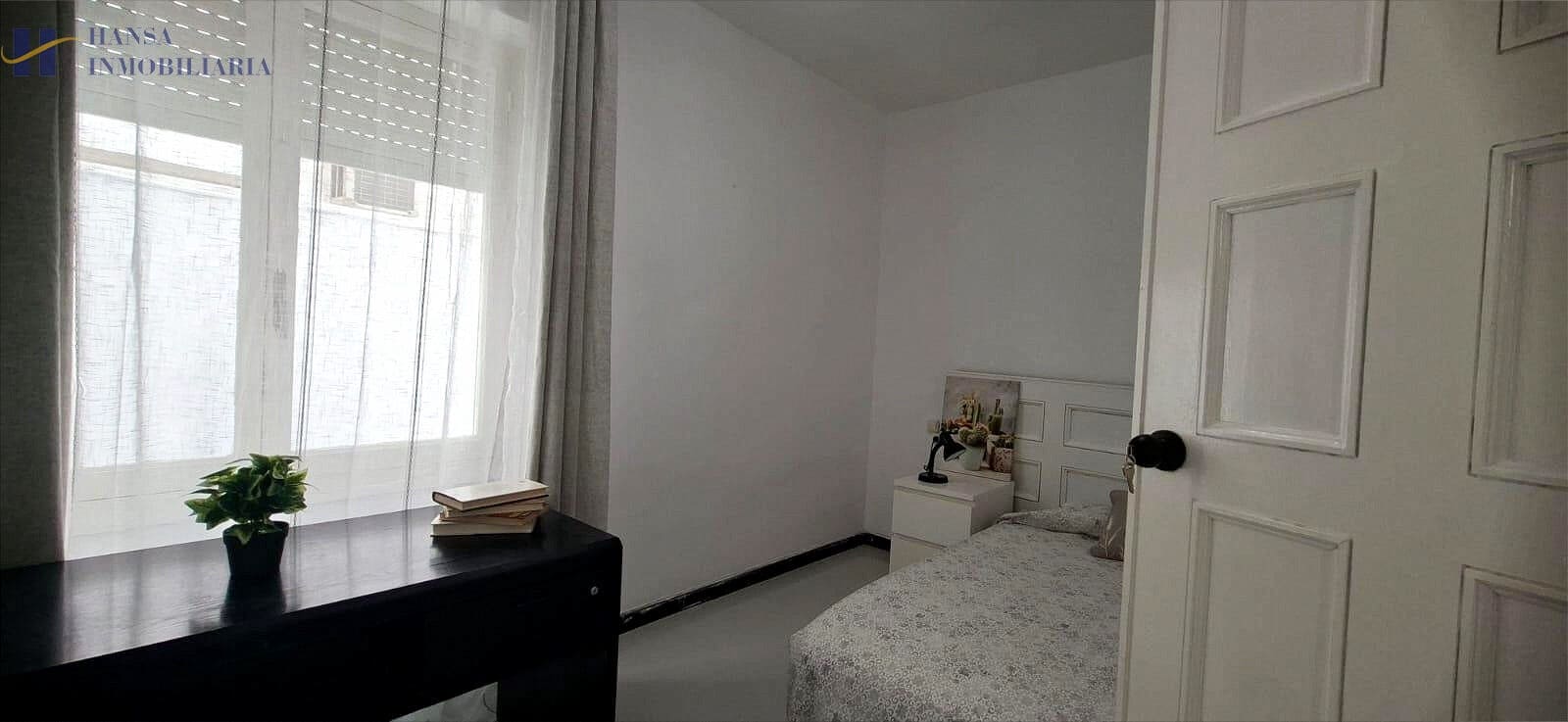 4 quarto Apartamento para venda em Alicante cidade - 360 000 € (Ref: 9107168)