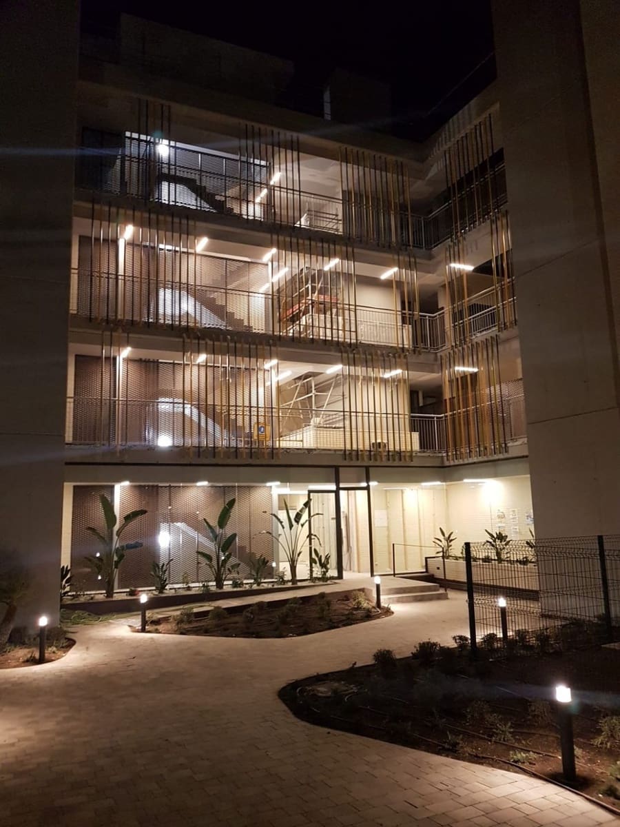 Appartement de 2 chambres à louer à Playa de San Juan avec piscine garage - 1 600 € (Ref: 9431001)