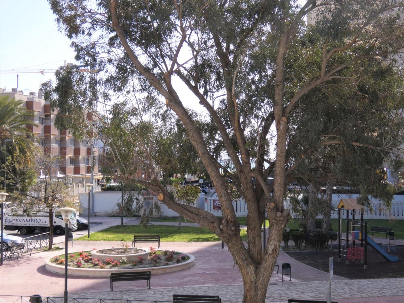 Appartement de 2 chambres à louer à Playa de San Juan avec piscine garage - 1 600 € (Ref: 9431001)