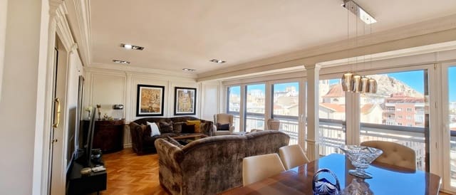 Piso de 4 habitaciones en Alicante / Alacant ciudad en venta - 799.000 € (Ref: 9437563)