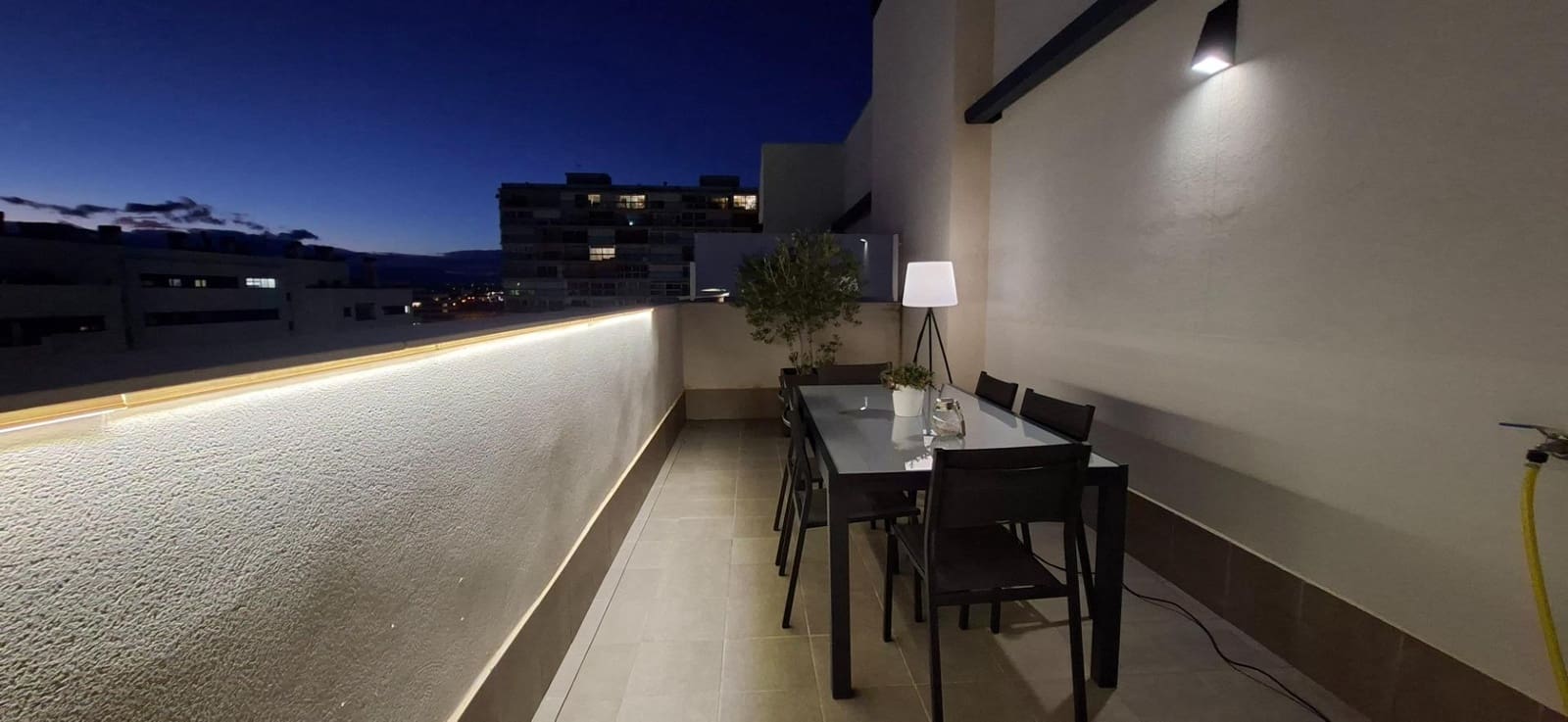 4 soverom Penthouse til salgs i Alicante by med svømmebasseng garasje - € 678 000 (Ref: 9474283)