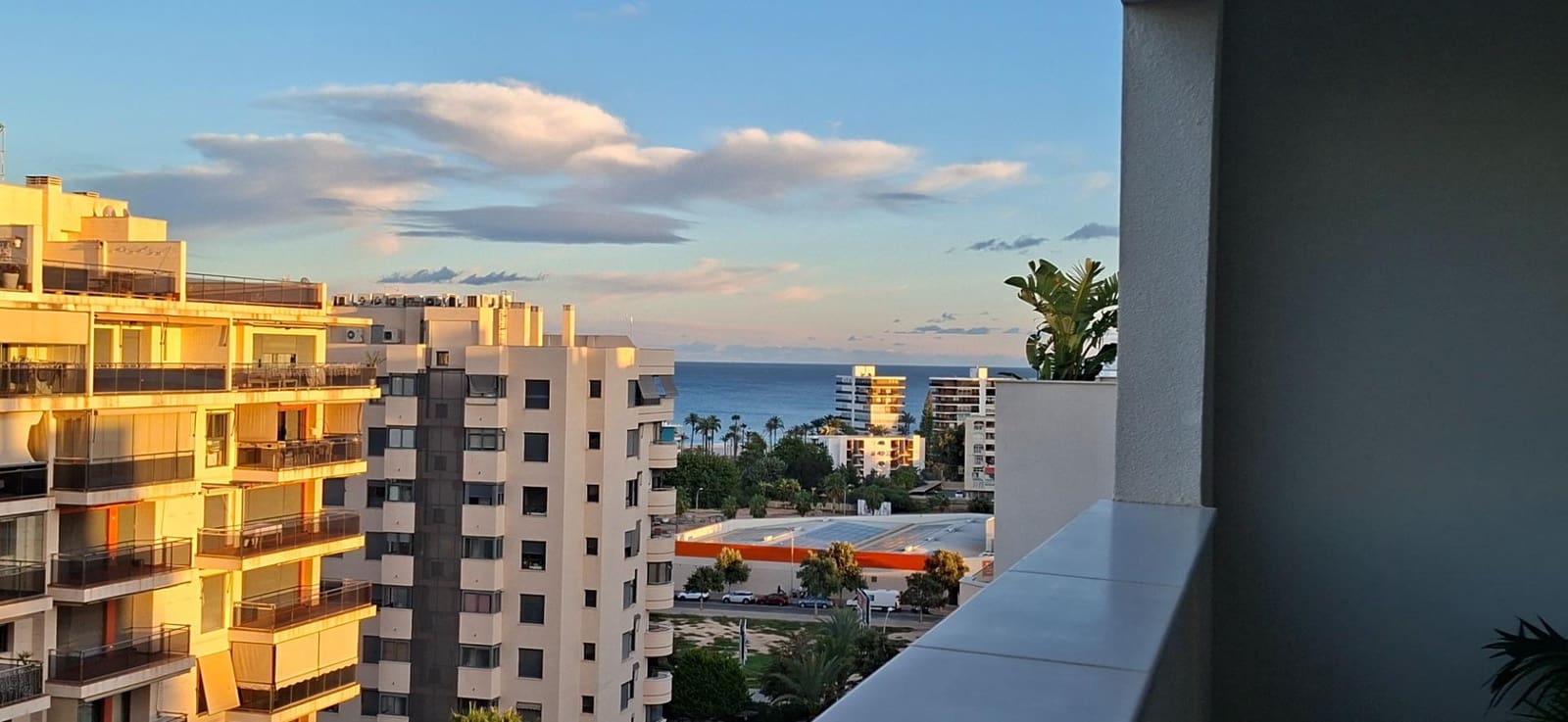 4 soverom Penthouse til salgs i Alicante by med svømmebasseng garasje - € 678 000 (Ref: 9474283)