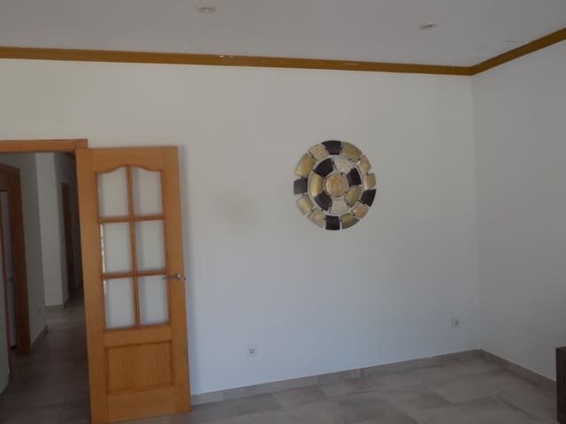 3 quarto Moradia para arrendar em Alcalalí / Alcanalí com piscina - 850 € (Ref: 10045828)