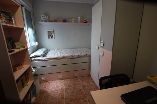 2 chambre Appartement à vendre à Orba - 130 000 € (Ref: 8788113)