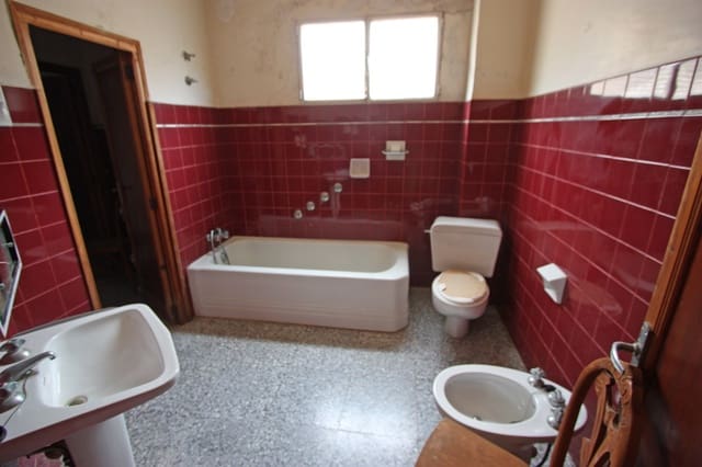 7 Zimmer Haus zu verkaufen in Orba - 130.000 € (Ref: 8788114)