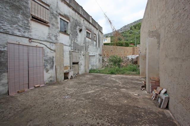 7 Zimmer Haus zu verkaufen in Orba - 130.000 € (Ref: 8788114)