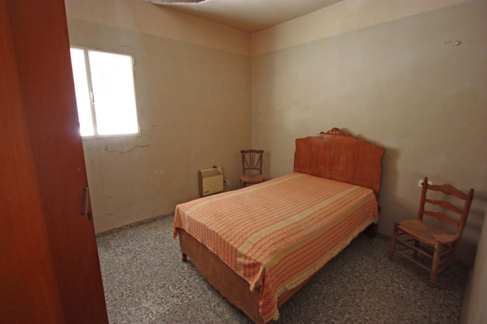 7 slaapkamer Huis te koop in Orba - € 130.000 (Ref: 8788114)