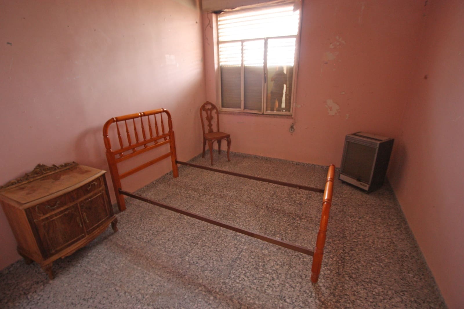 7 slaapkamer Huis te koop in Orba - € 130.000 (Ref: 8788114)