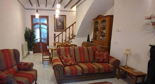 4 bedroom Townhouse for sale in Jalón / Xaló - € 139,000 (Ref: 9201635)